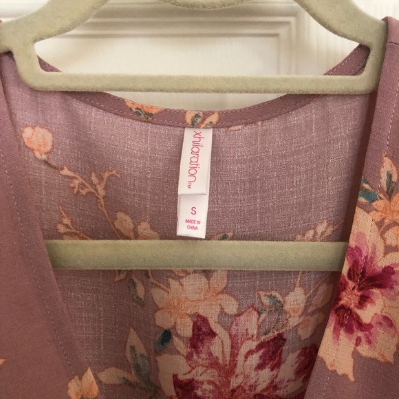 Floral Top - Picture 3 of 3